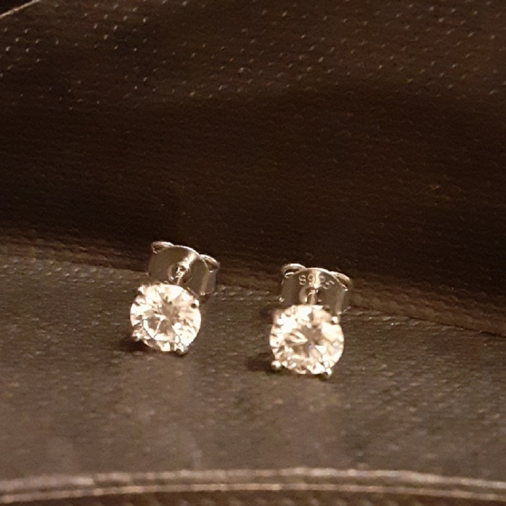 925 Silver Moissanite Stud Earrings